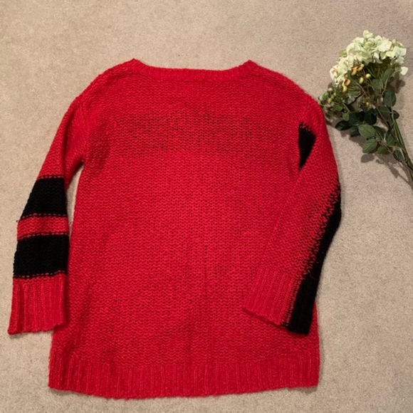 Pam & Gela Sweater - Picture 4 of 4